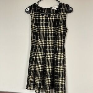 Emerald Sundae Black/Gold Plaid pleated flare sleeveless Drees , Women's S  CUTE